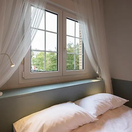 Tibula Sur Parking *