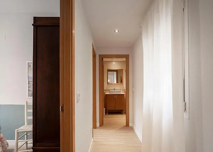 Tibula Sur Parking *