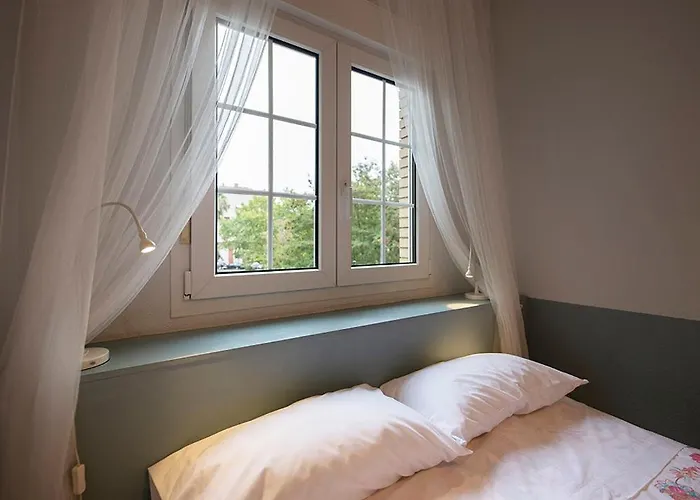 Tibula Sur Parking *