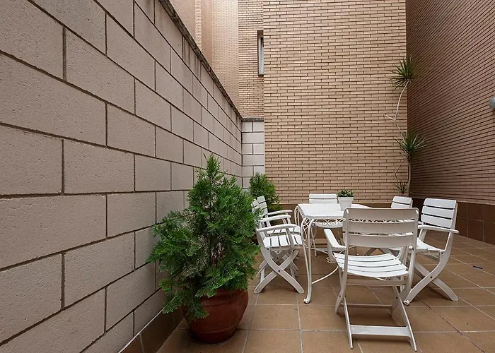 Tibula Sur Parking דירה *