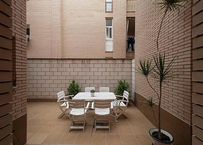 Tibula Sur Parking מרידה